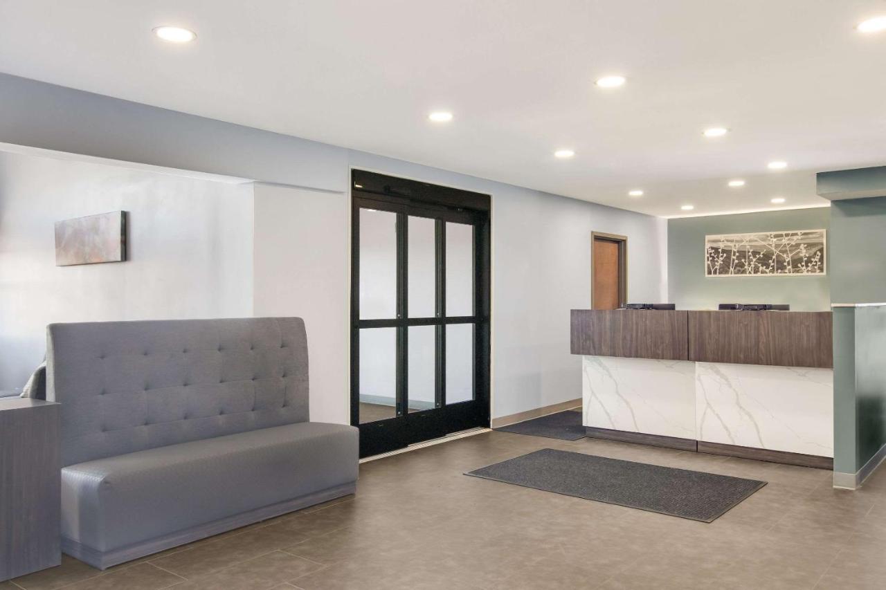 Sleep Inn & Suites Clarion, Pa Near I-80 Εξωτερικό φωτογραφία